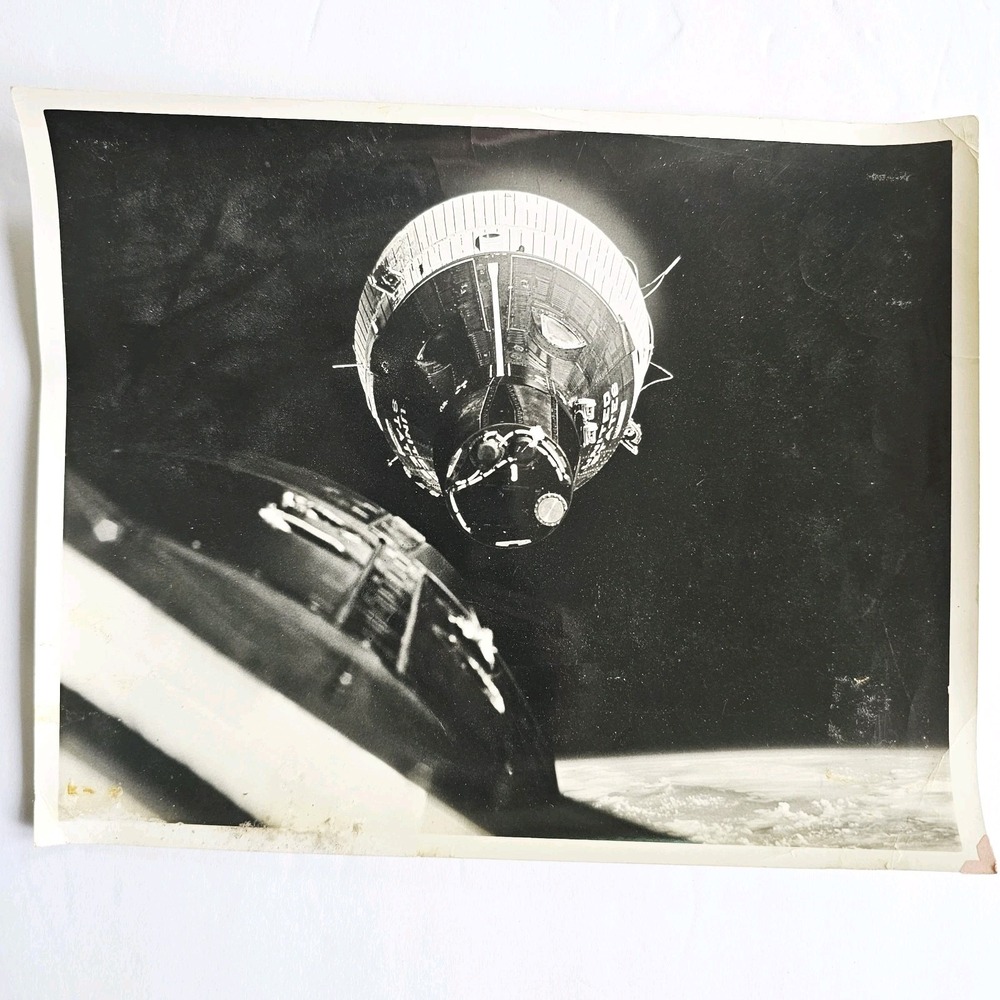 Vintage 1965 NASA Gemini‎ 7 Orbit Spacecraft First Space Rendezvous 8x10 Photo